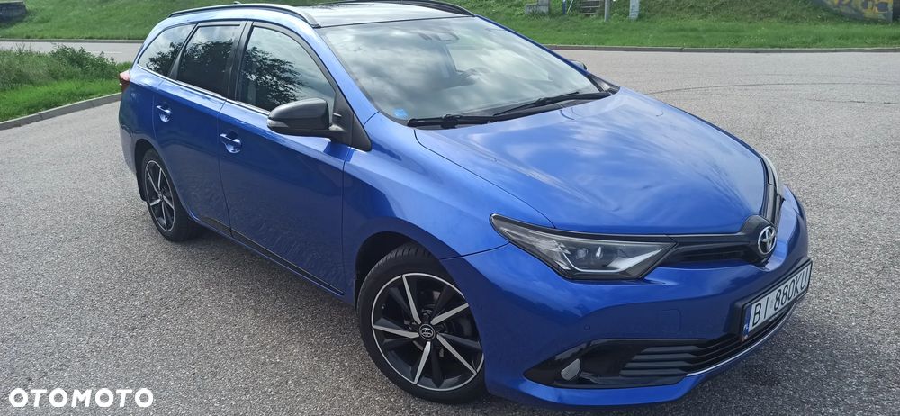Toyota Auris 1.6 Selection - 1