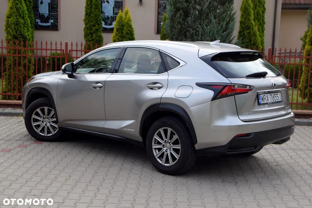 Lexus NX 300h Elite AWD - 11
