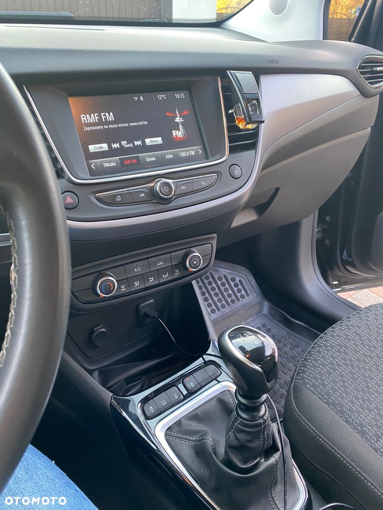 Opel Crossland X - 16