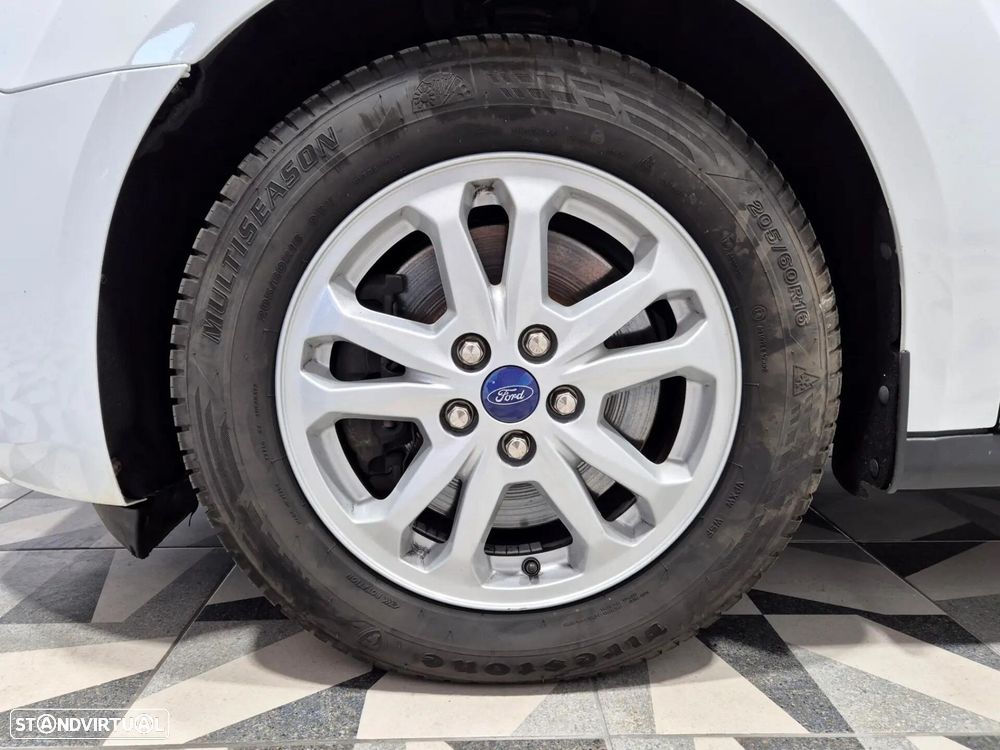 Ford Transit Connect Outro - 7