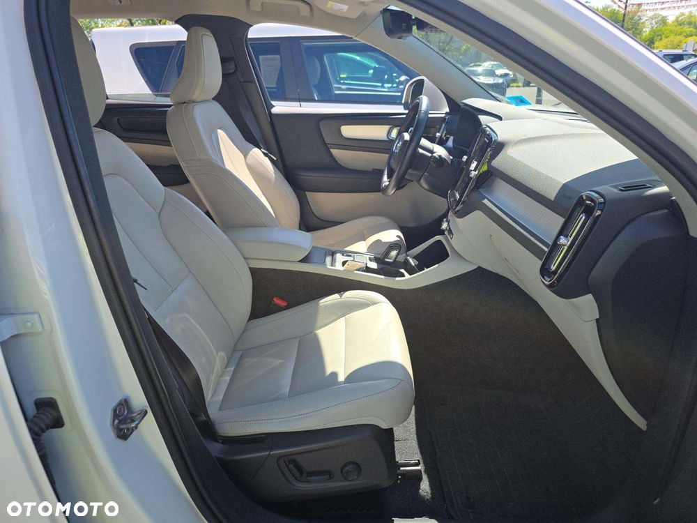 Volvo XC 40 T5 AWD Geartronic Momentum - 7