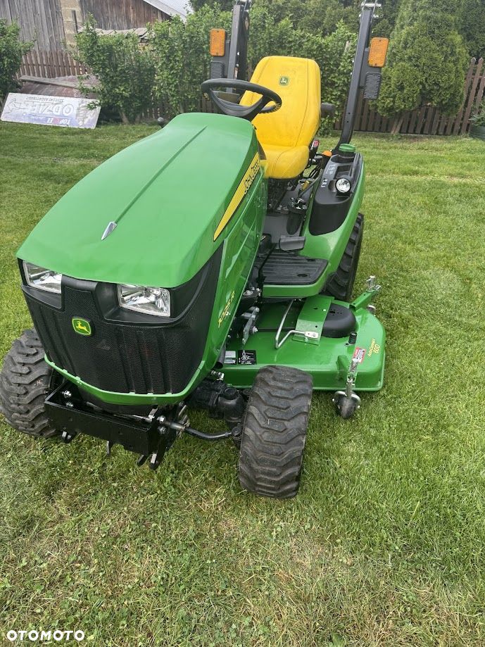 John Deere 2025R - 3