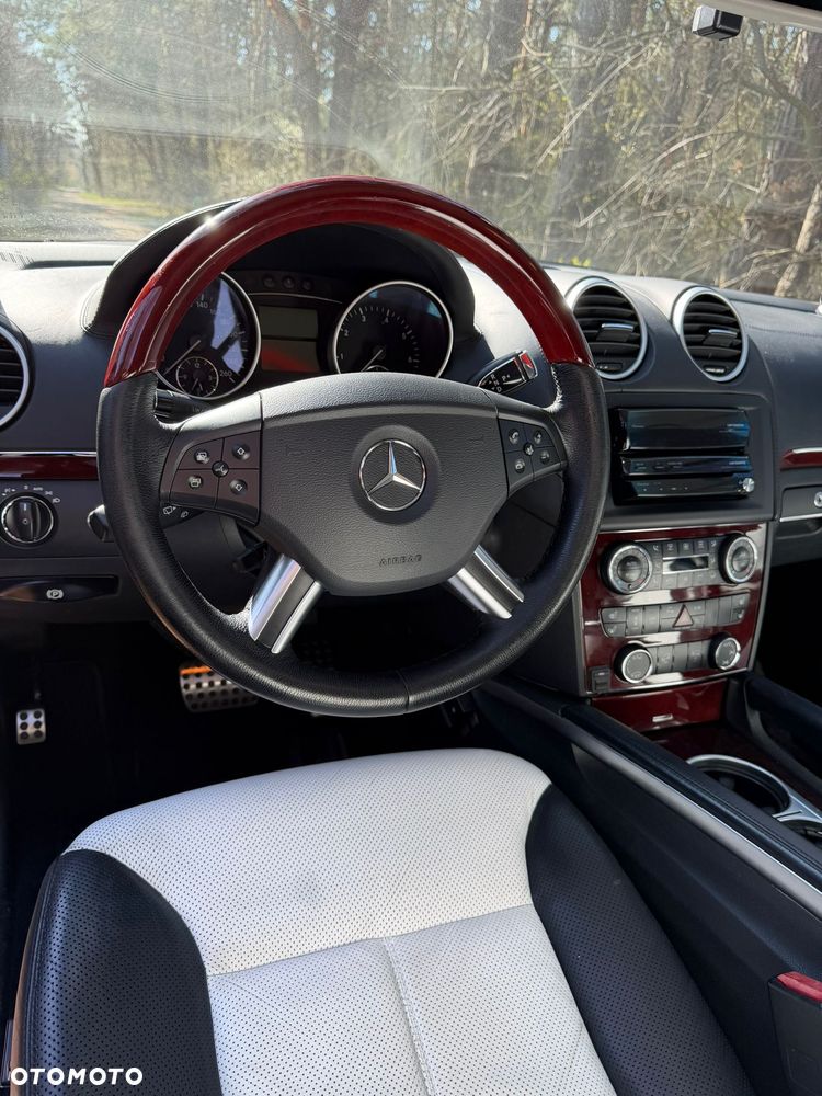 Mercedes-Benz GL 500 - 17