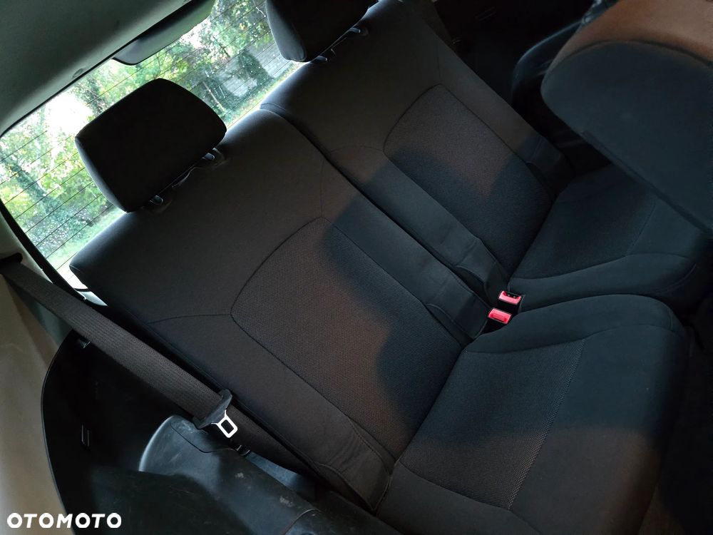 Chevrolet Orlando - 16