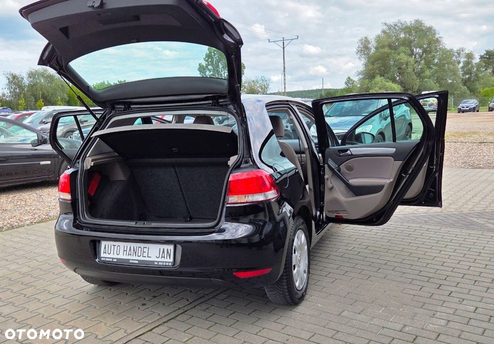 Volkswagen Golf - 27