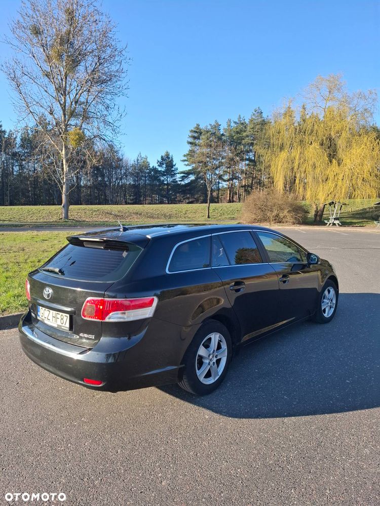 Toyota Avensis 1.8 Sol plus - 6