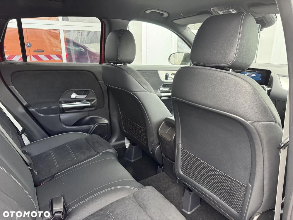 Mercedes-Benz GLA 200 mHEV AMG Line 7G-DCT - 19