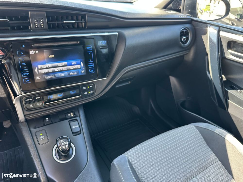 Toyota Auris - 18