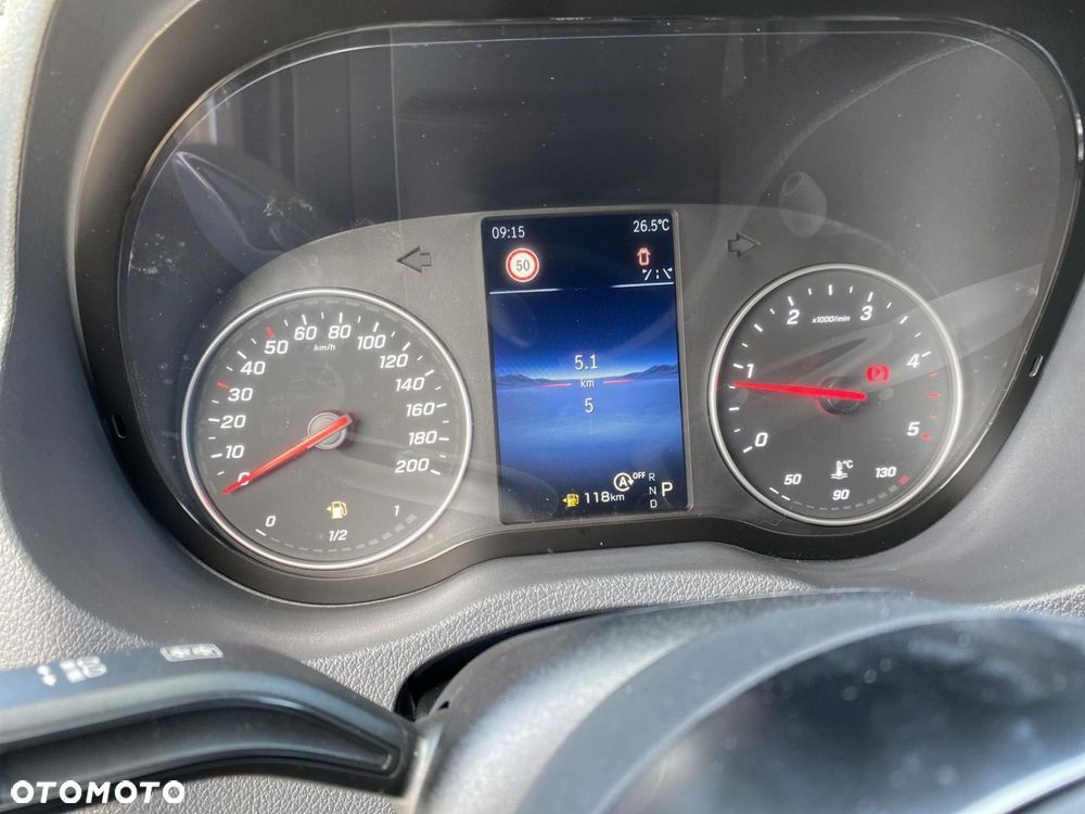 Mercedes-Benz Sprinter - 15