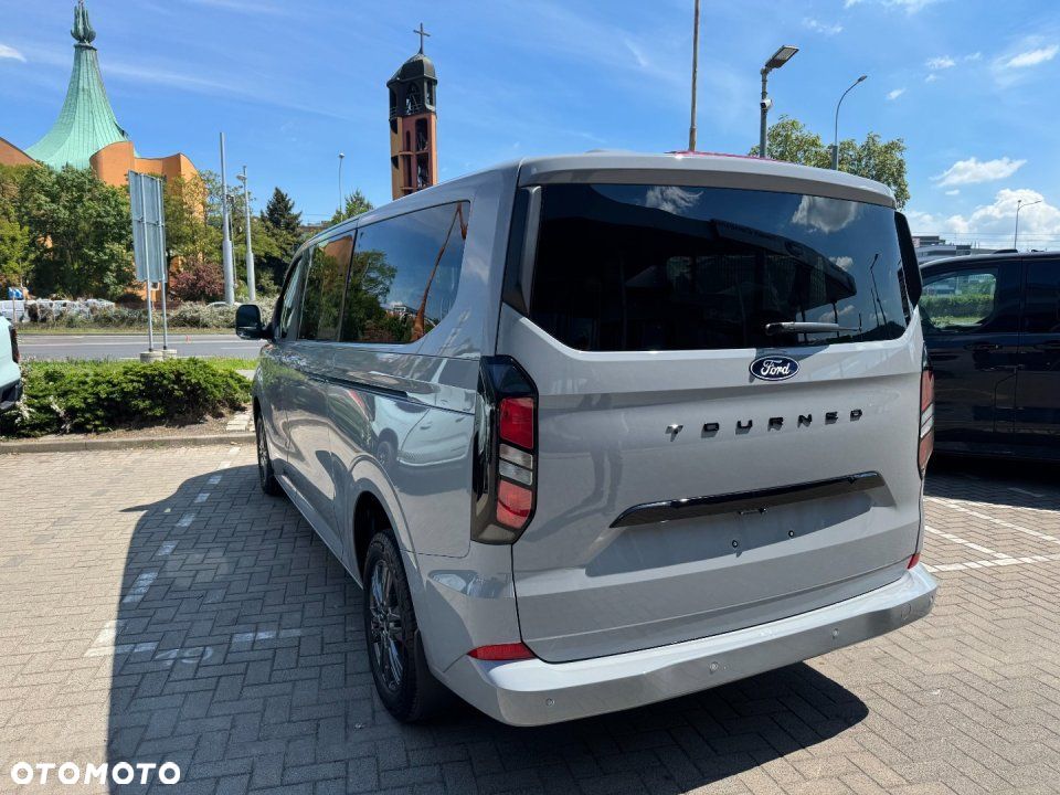 Ford Tourneo Custom - 3