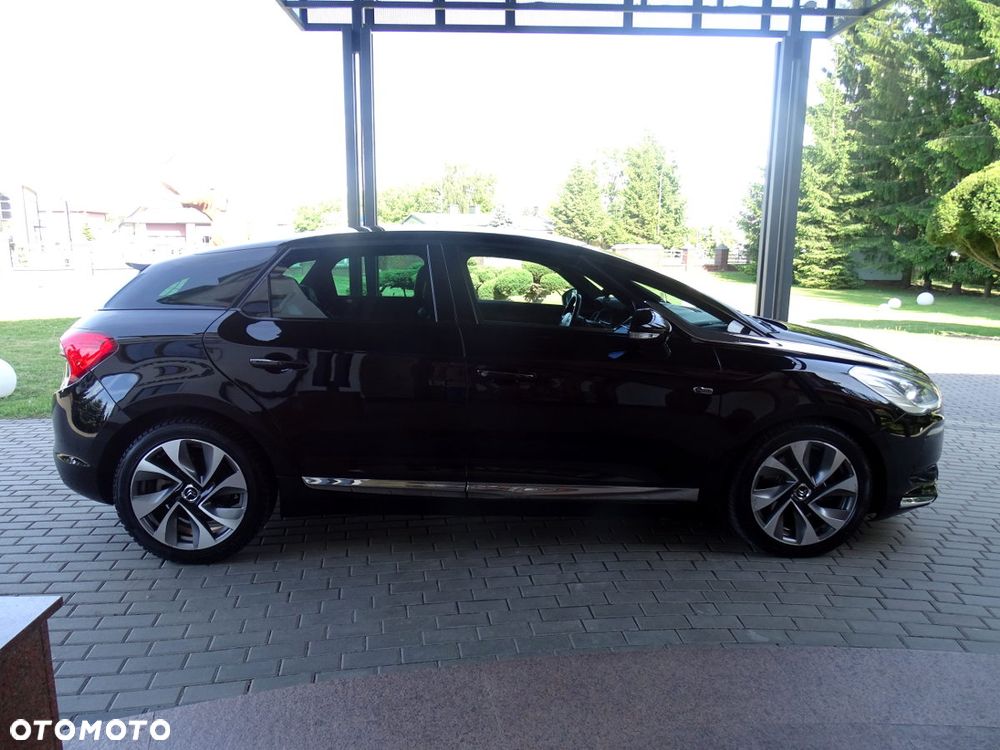 Citroën DS5 Hybrid4 - 4