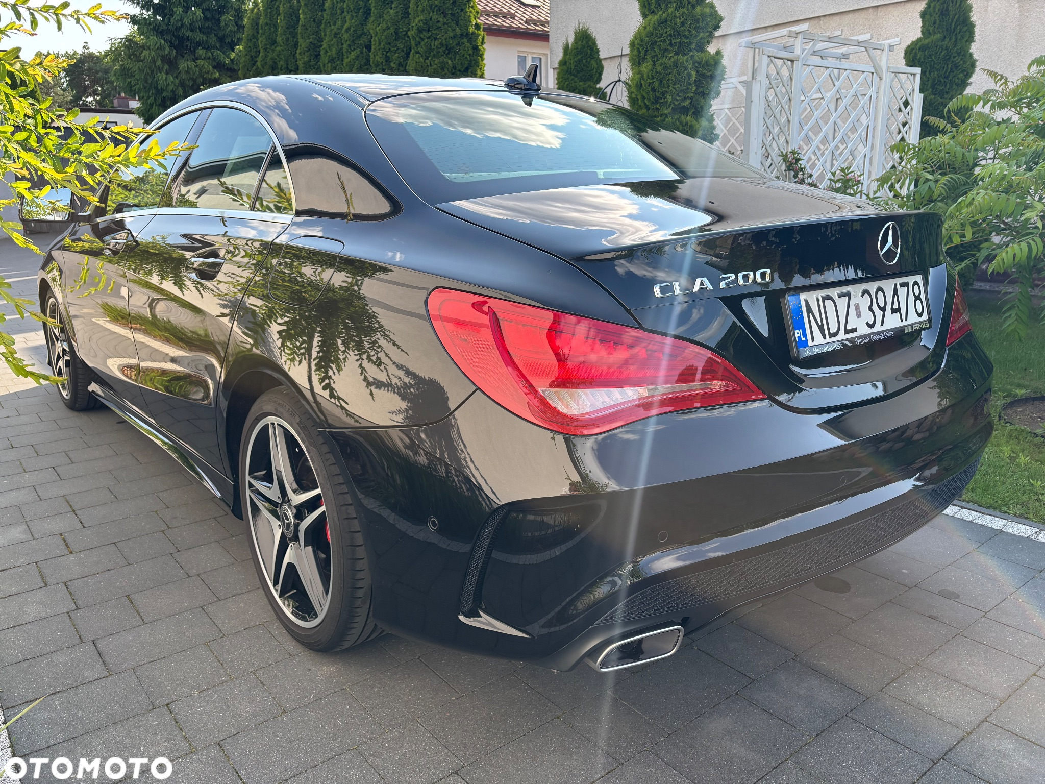 Mercedes-Benz CLA - 4