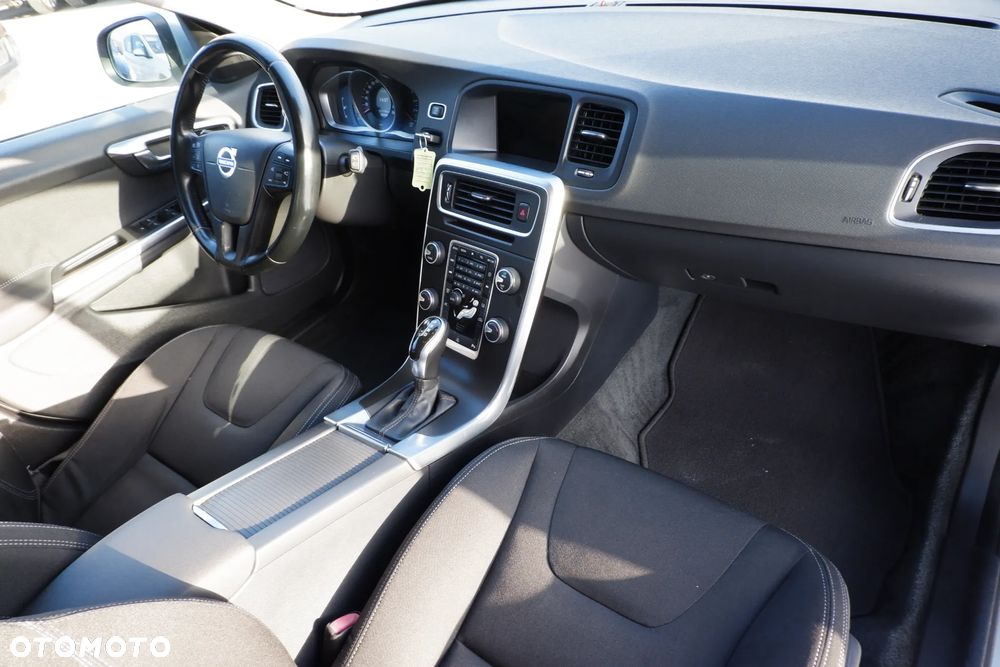 Volvo V60 D3 Geartronic Kinetic - 4