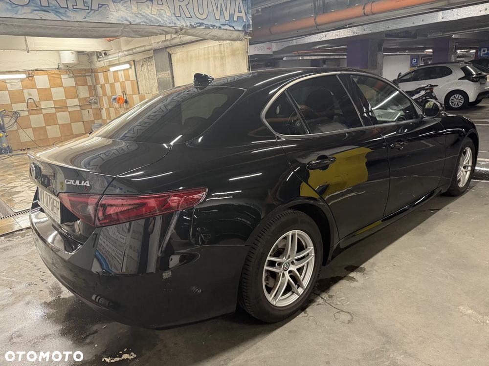 Alfa Romeo Giulia 2.0 Turbo Business - 5