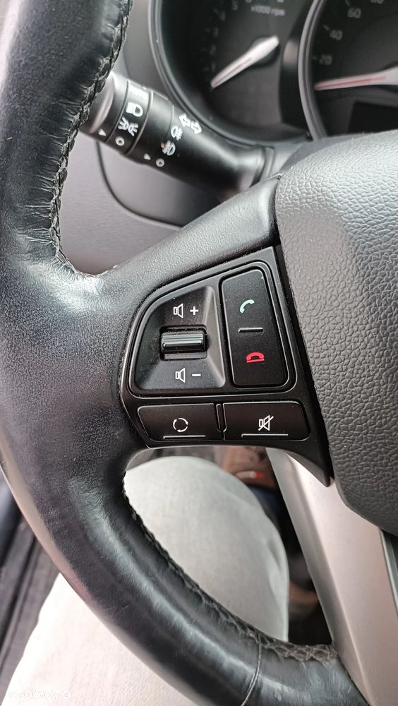 Kia Rio 1.4 Fifa World Cup Edition - 25