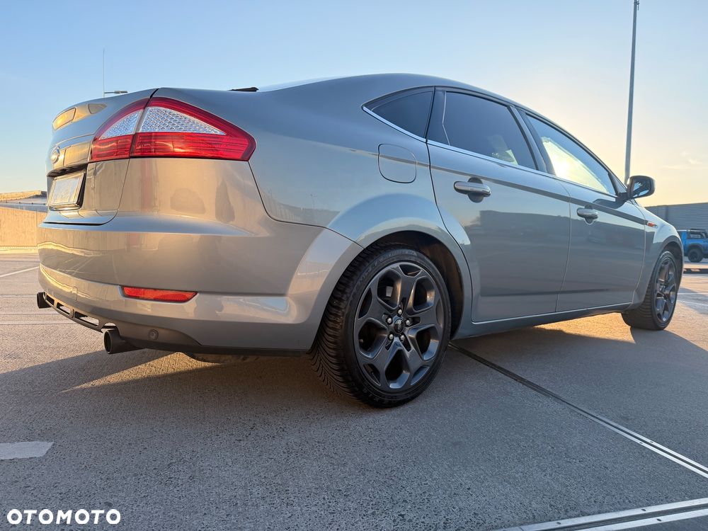 Ford Mondeo 2.5 Titanium S - 1