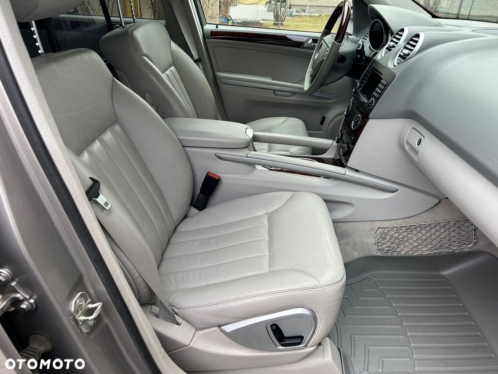 Mercedes-Benz ML 320 CDI 4Matic 7G-TRONIC Edition 10 - 33