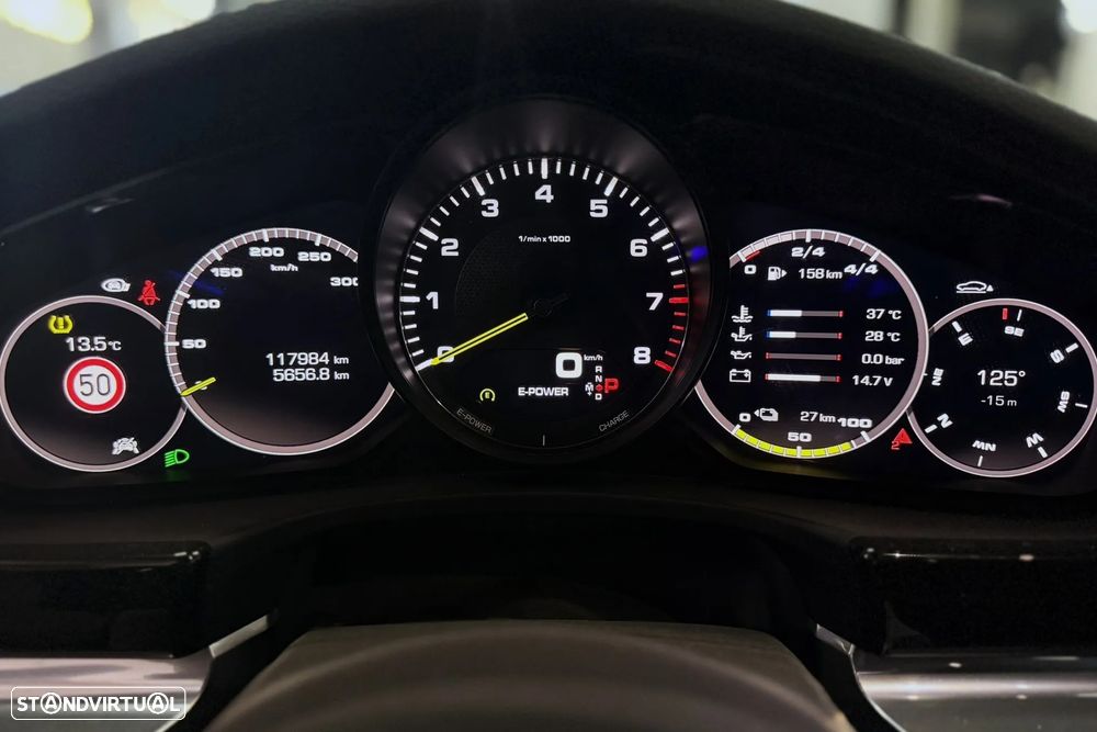 Porsche Panamera Sport Turismo 4 E-Hybrid Platinum Edition - 37