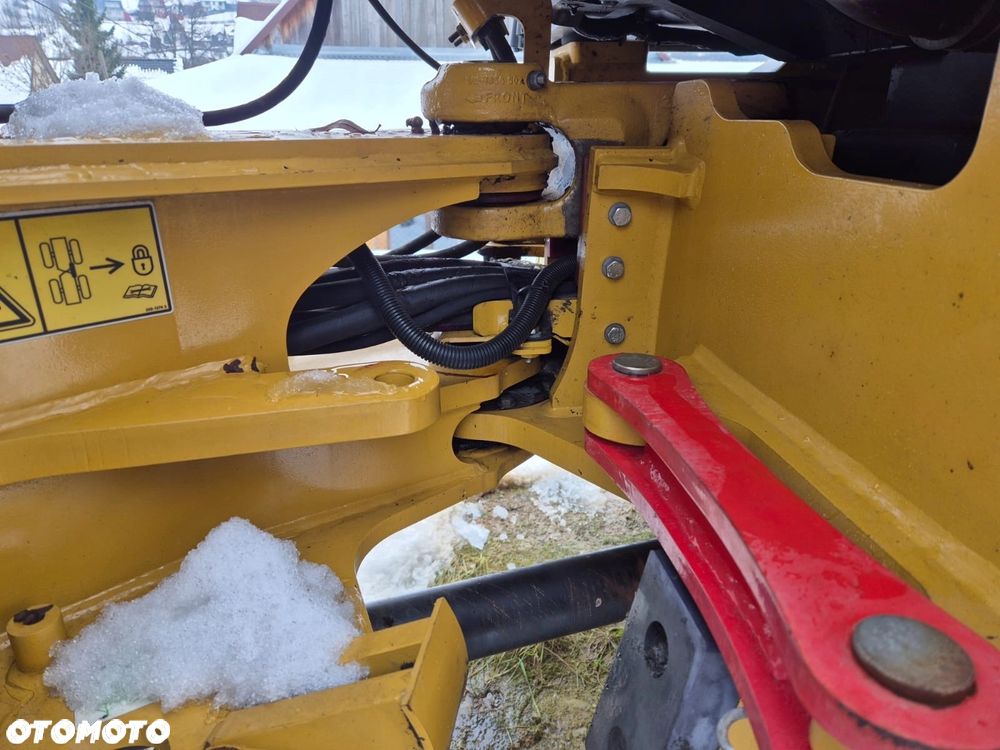 Caterpillar 908 CAT 906 JAK NOWA 3500h - 11