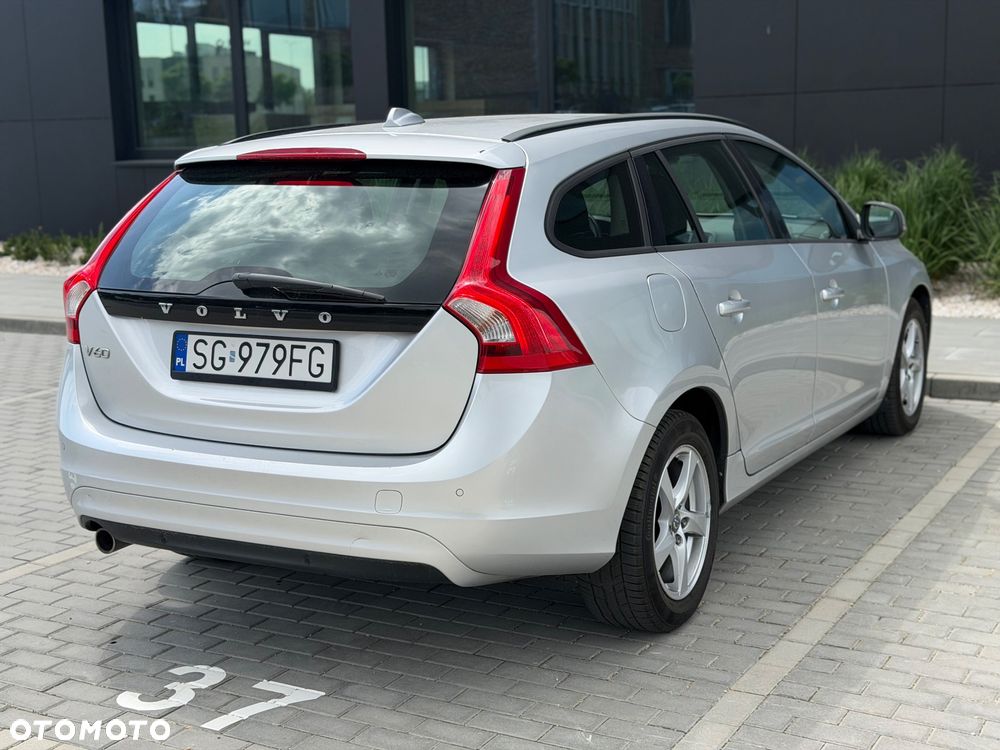 Volvo V60 D2 Drive-E Momentum - 5