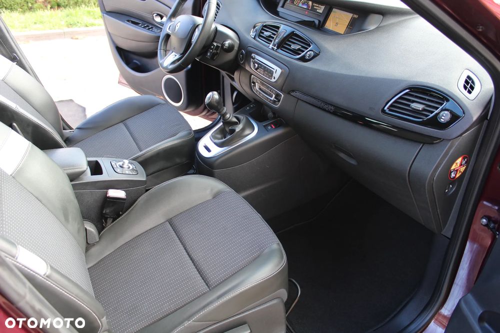 Renault Grand Scenic - 24