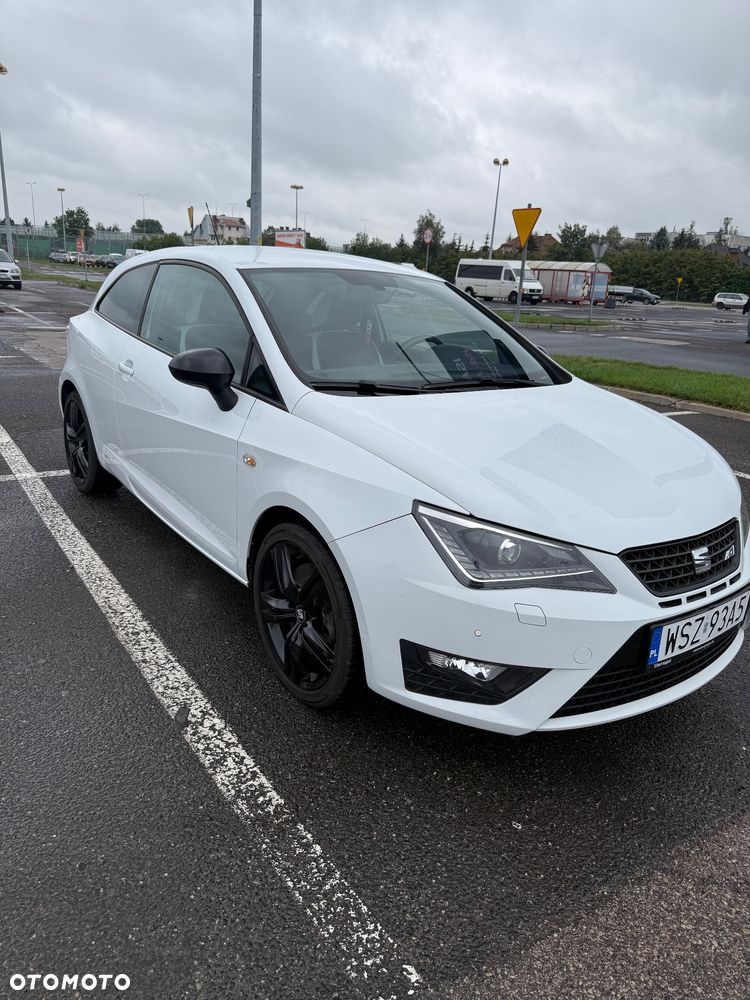 Seat Ibiza 2016 photo 2
