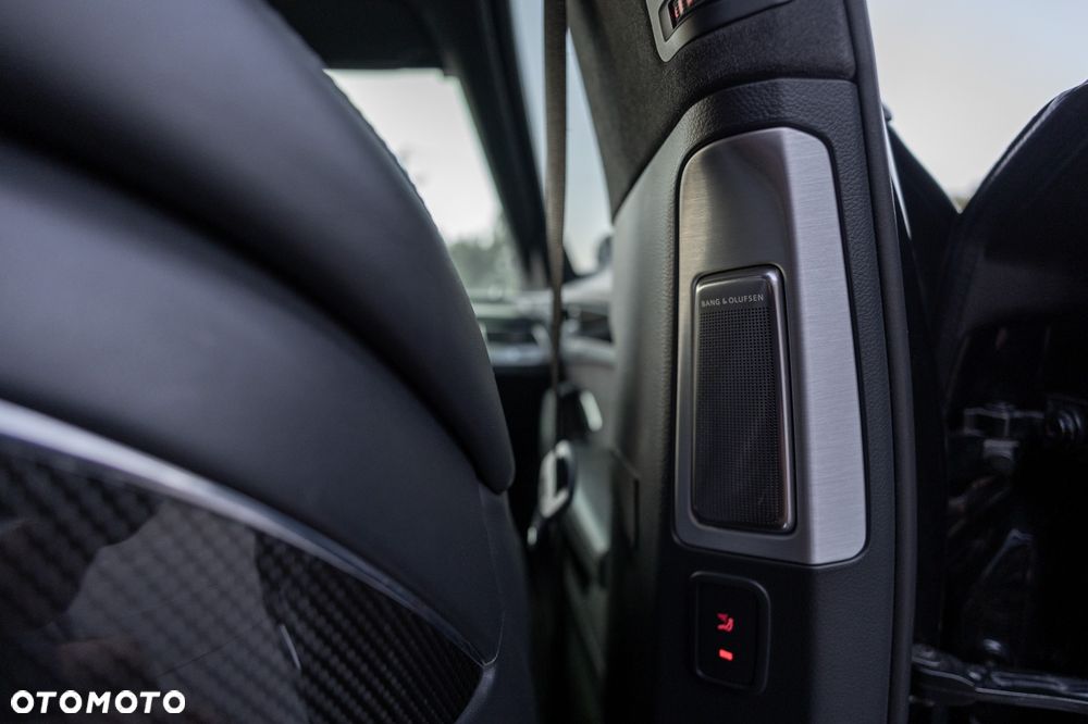 Audi S8 - 16