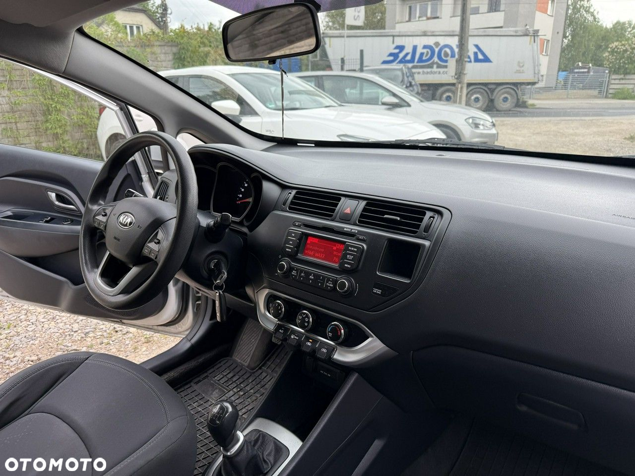 Kia Rio - 16