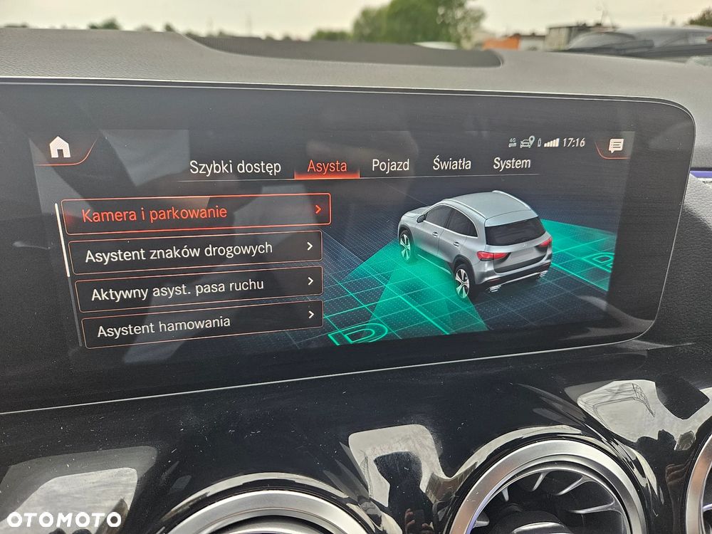 Mercedes-Benz GLA - 19