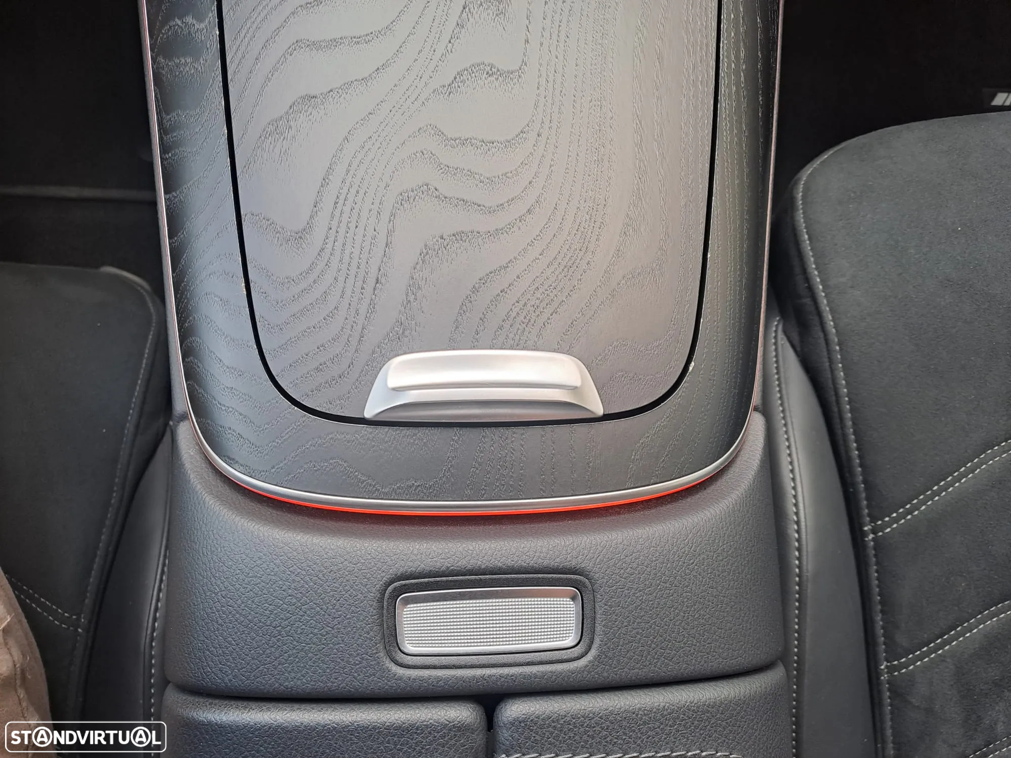 Mercedes-Benz E 300 e AMG Line - 4