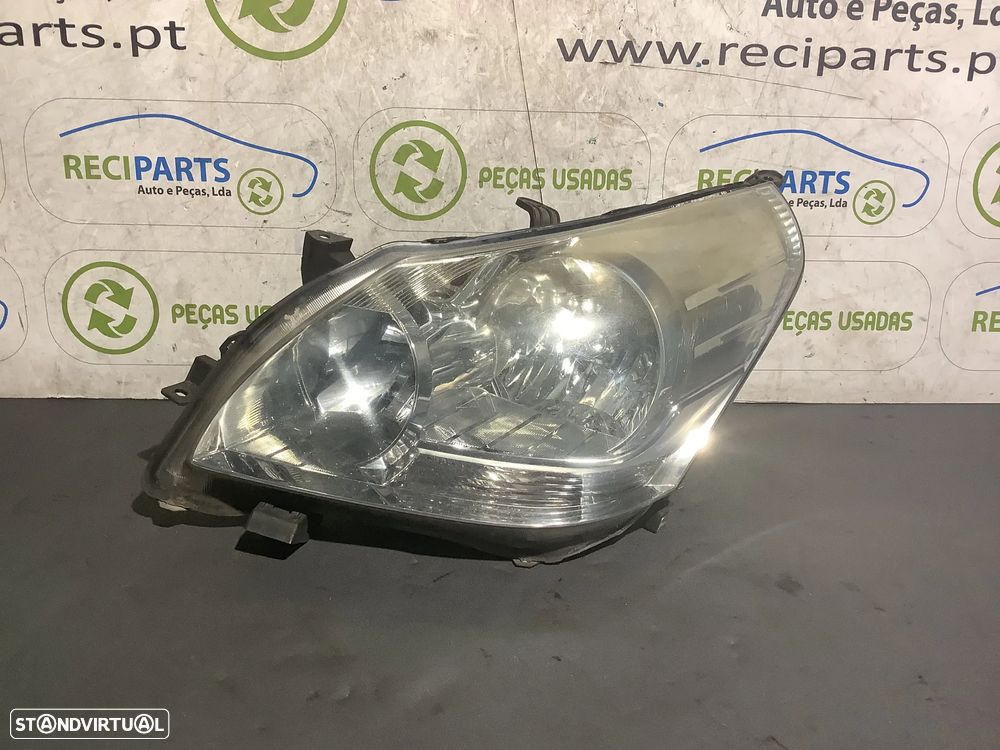 Ótica esquerda Toyota Verso - 1