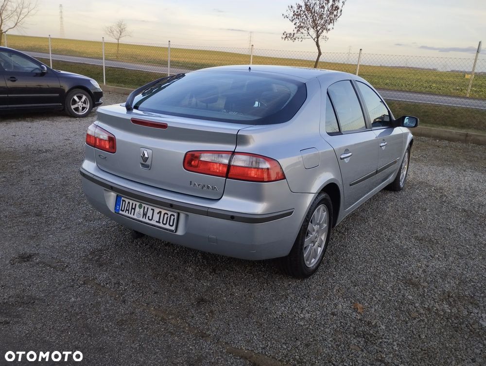 Renault Laguna - 8