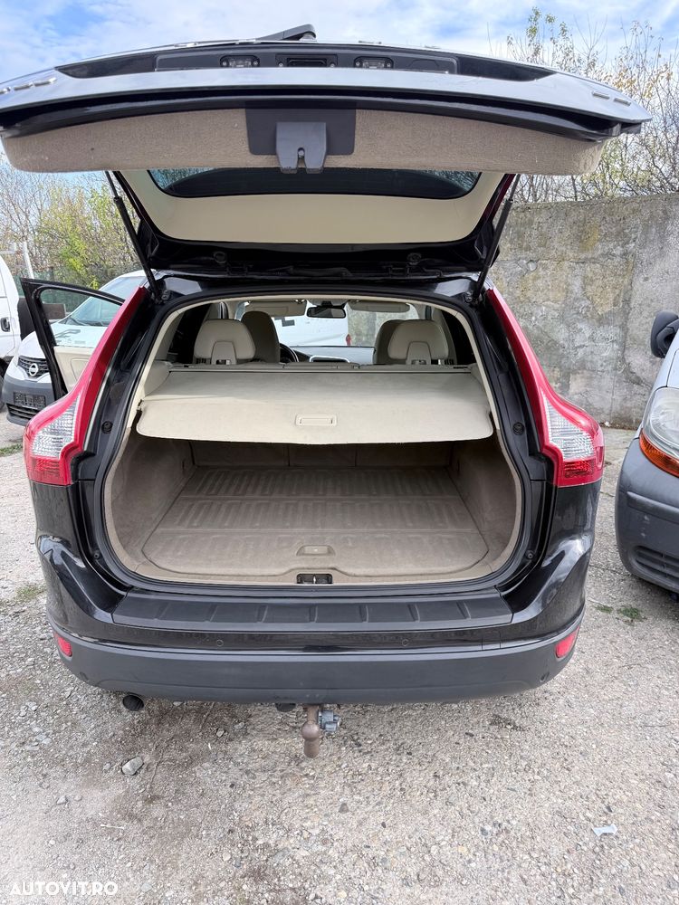 Volvo XC 60 2.4D AWD Momentum - 9