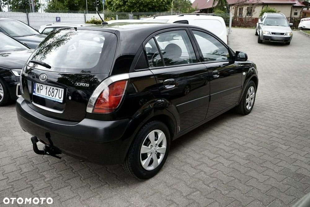 Kia Rio - 7