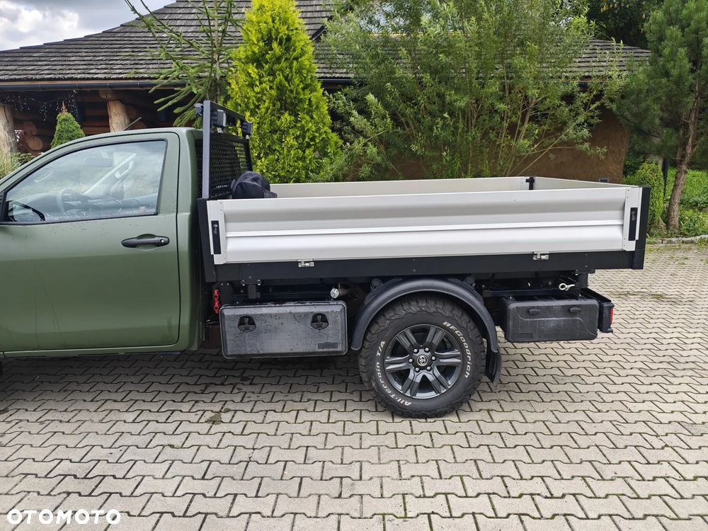 Toyota Hilux 2.4 D-4D Single Cab DLX 4x4 - 40