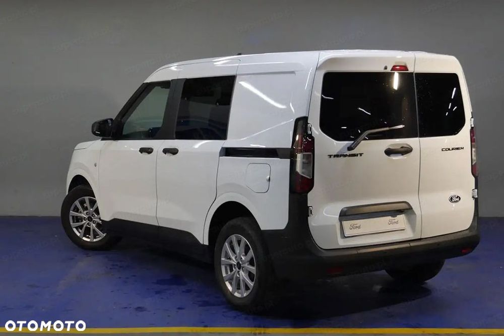 Ford Transit Courier - 5