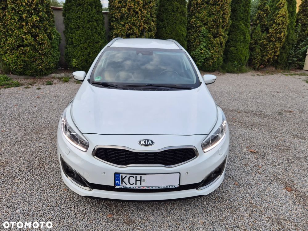 Kia Ceed 1.6 GDI ISG Spirit - 30