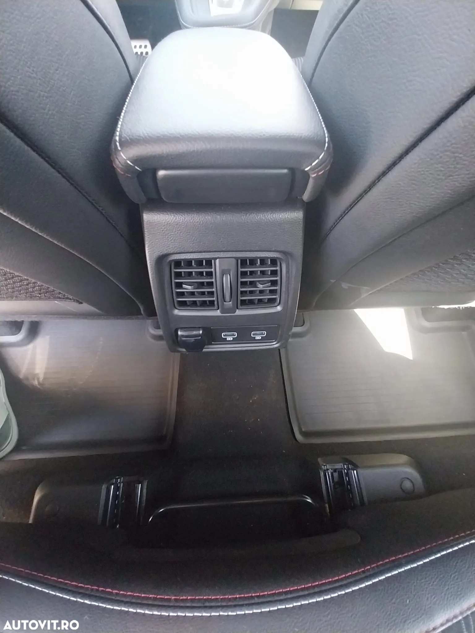 Renault Captur E-TECH PLUG-in 160 R.S. LINE - 12