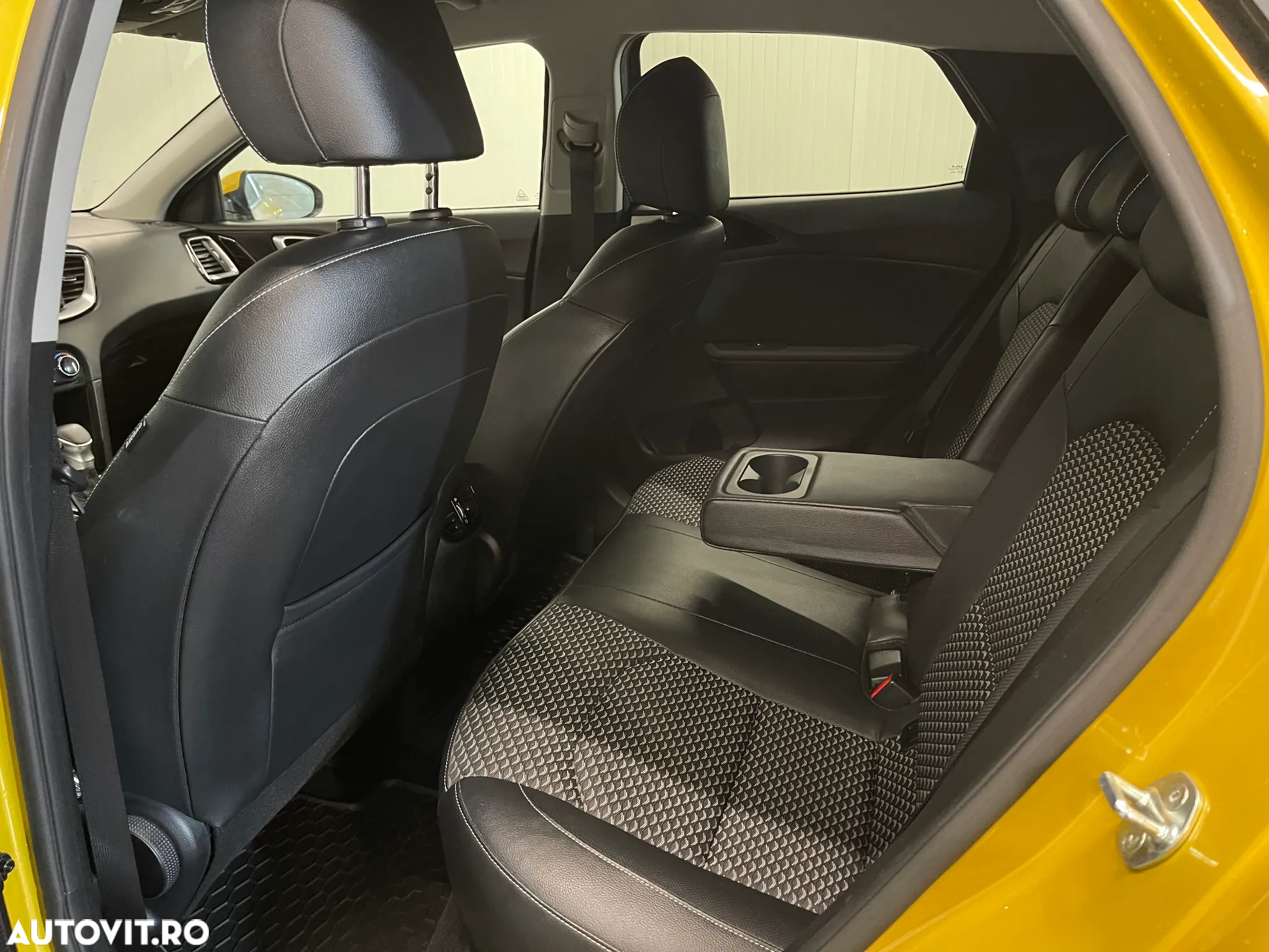 Kia XCeed 1.6 DSL MHEV HP 7DCT Style+ - 11