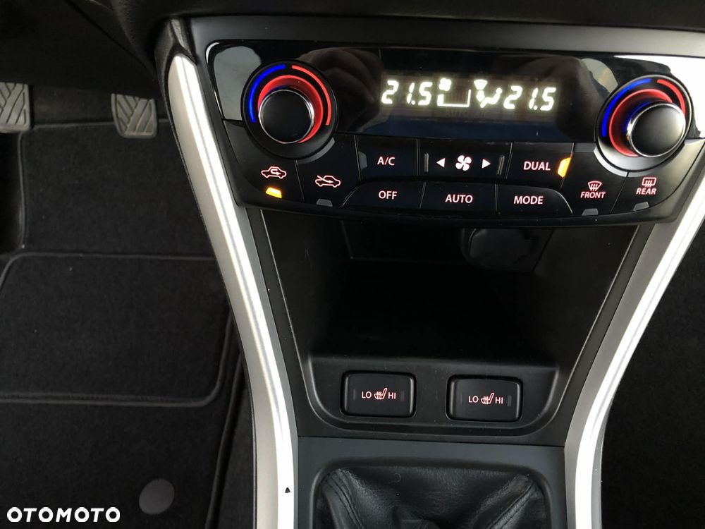 Suzuki SX4 1.6 Premium - 25