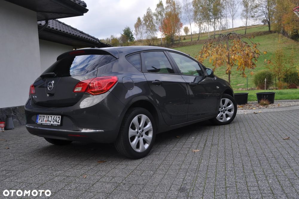 Opel Astra 1.4 Turbo Style - 10