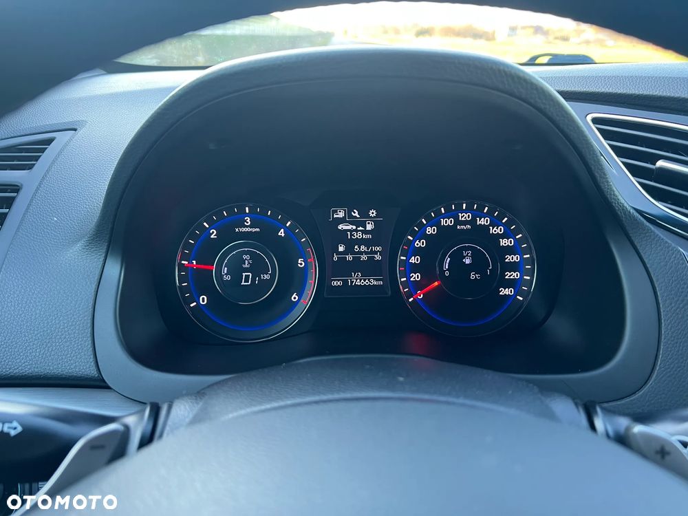 Hyundai i40 Kombi 1.7 CRDi DCT Premium - 8