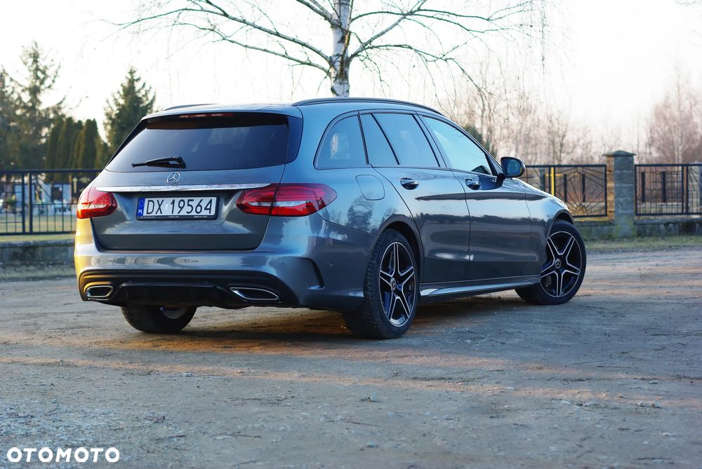Mercedes-Benz Klasa C 300 d T 9G-TRONIC AMG Line - 31