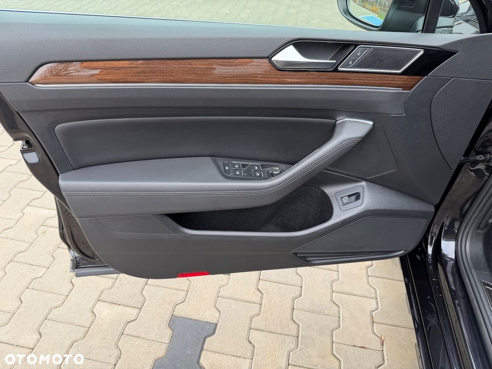 Volkswagen Passat 2.0 TSI (BlueMotion Technology) 4Motion DSG Highline - 19