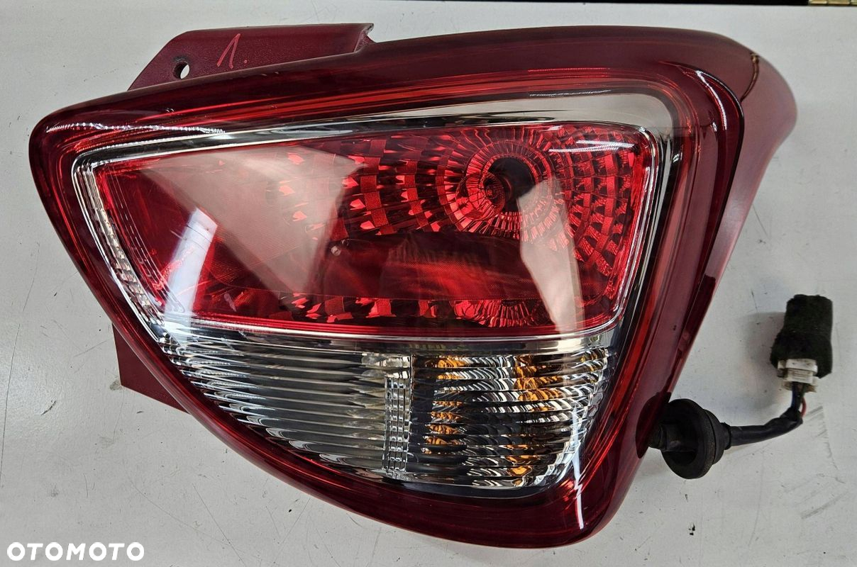 Hyundai i10 2 II 13- prawa lampa tylna tył - 2