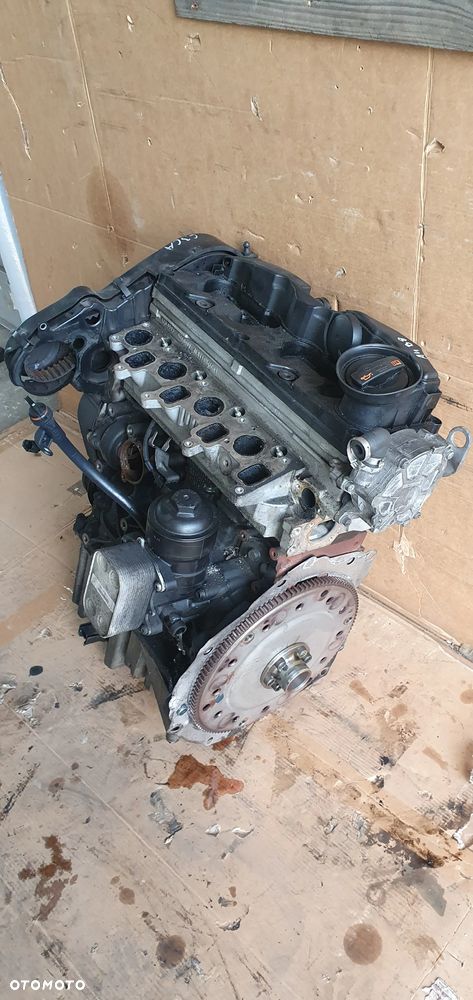 Silnik słupek blok silnika Audi A4 B8 2.0 TDI CJCA - 3