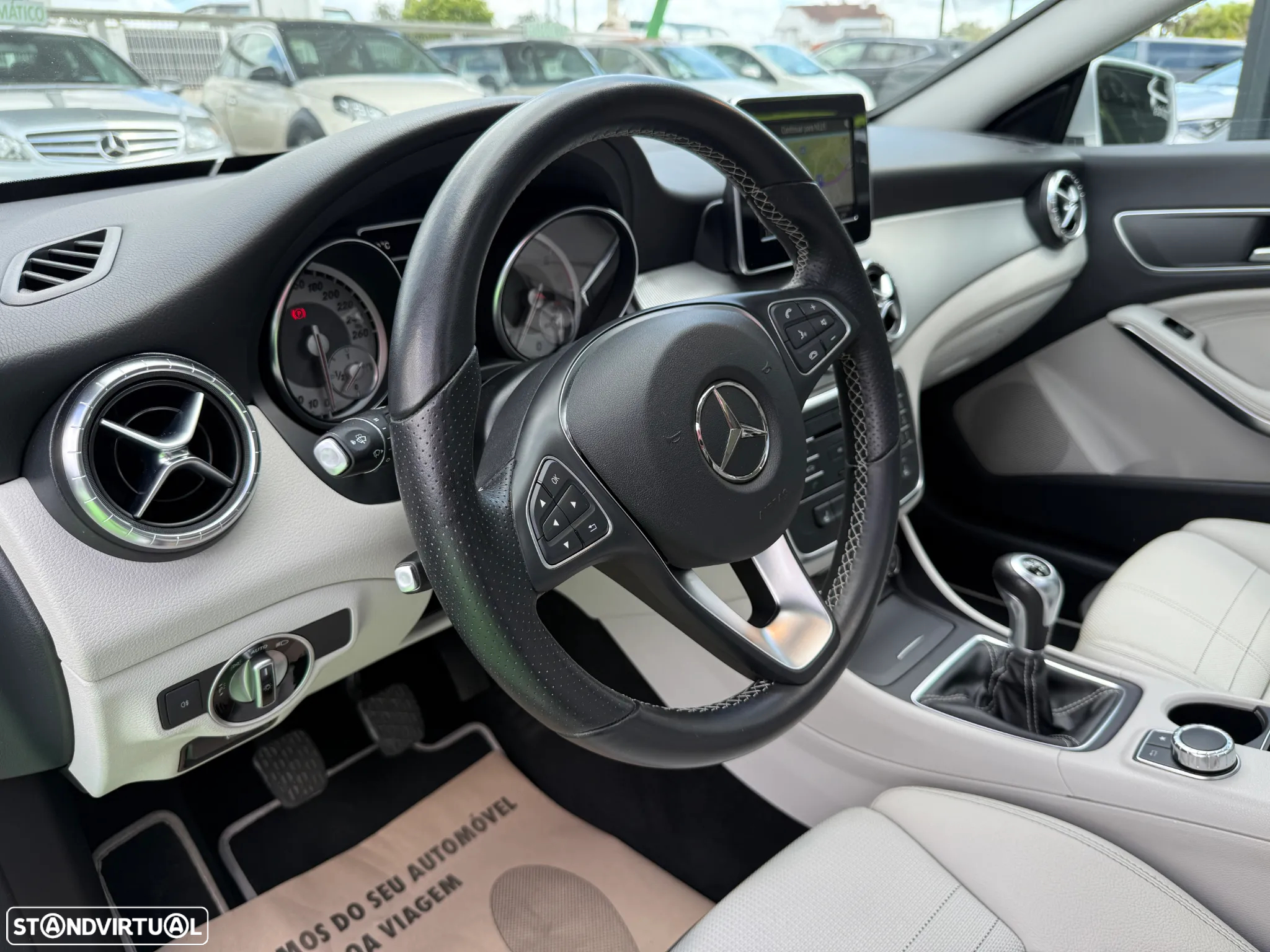 Mercedes-Benz CLA 180 Shooting Brake d Urban - 30