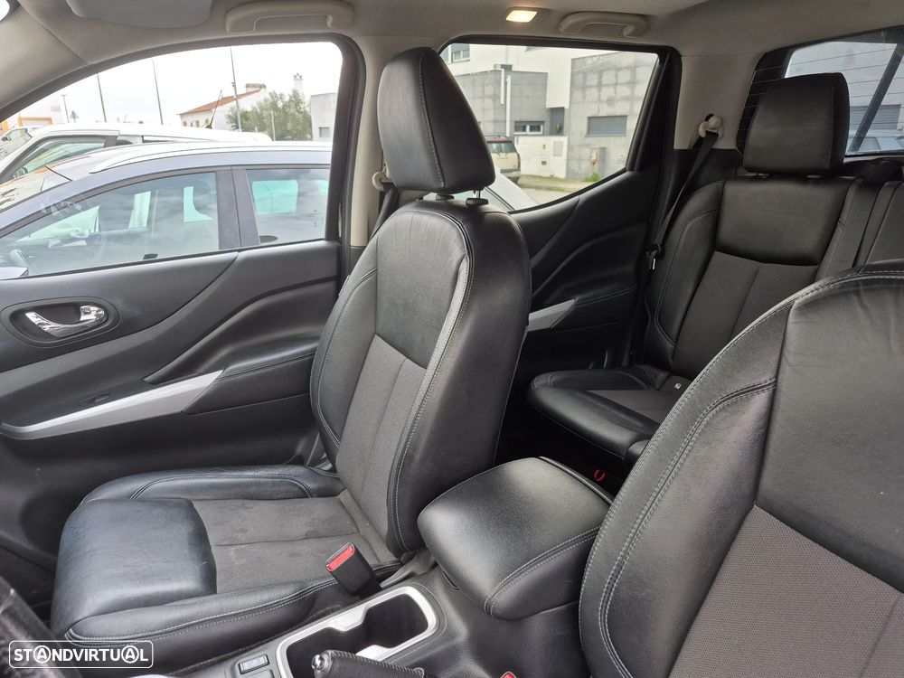 Nissan Navara 2.3 dCi CD 4WD N-Guard Auto - 9