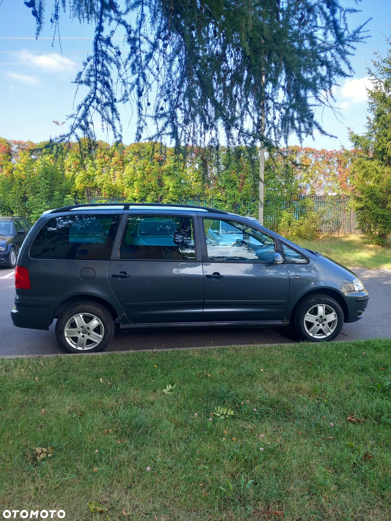 Volkswagen Sharan 2.0 TDI Comfortline - 4
