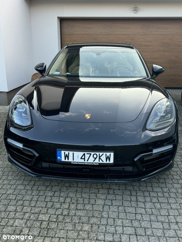 Porsche Panamera - 1